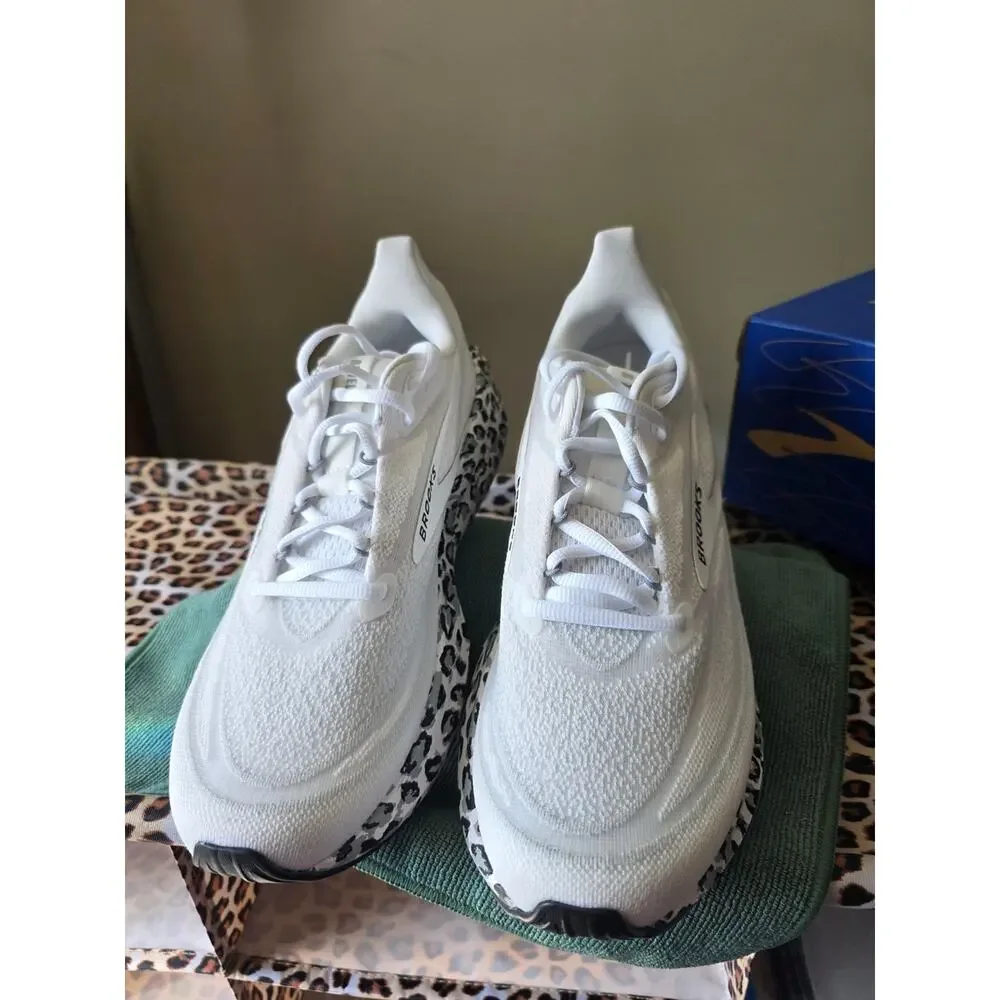 Limited Brooks Revel 9 Running Shoes White Leopard Print Women's 9.5 Or 10 NIB - Picture 3 of 15